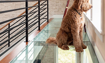 Стеклянный пол на площадке в частном доме в Нижнем Новгороде. Готовые проекты ПерилаГлавСнаб