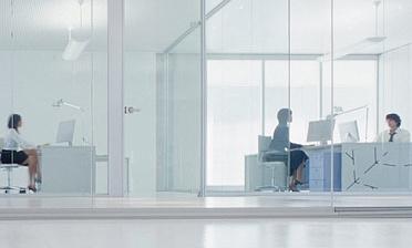 Стеклянные прозрачные перегородки в офис премиум купить в Нижнем Новгороде