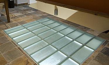 Стеклянный пол в квартиру с подсветкой купить в Нижнем Новгороде