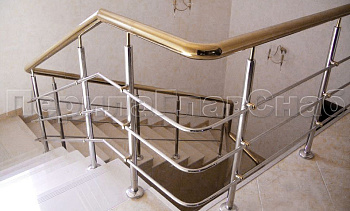 Лестничное ограждение с тремя ригелями и поручнем из латуни в Нижнем Новгороде. Готовые проекты ПерилаГлавСнаб Лестничное ограждение с тремя ригелями и поручнем из латуни в Нижнем Новгороде. Готовые проекты ПерилаГлавСнаб