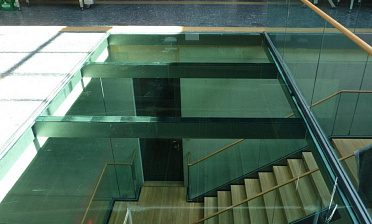 Стеклянный потолок в бизнес-центре купить в Нижнем Новгороде