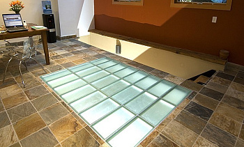 Подсветка стеклянного пола в доме в Нижнем Новгороде. Готовые проекты ПерилаГлавСнаб