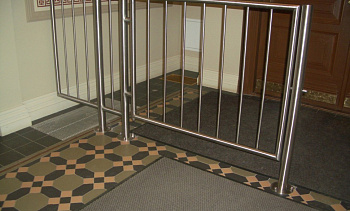 Ограждение лестниц для детей с вертикальным заполнением в Нижнем Новгороде. Готовые проекты ПерилаГлавСнаб Ограждение лестниц для детей с вертикальным заполнением в Нижнем Новгороде. Готовые проекты ПерилаГлавСнаб