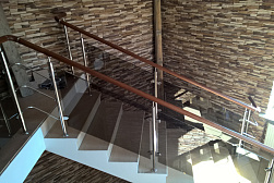 Ограждения из нержавейки со стеклом в Нижнем Новгороде. Готовые проекты ПерилаГлавСнаб - фото 20