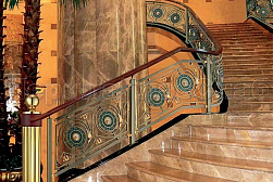 Латунные перила под золото в Нижнем Новгороде. Готовые проекты ПерилаГлавСнаб - фото 3