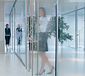 Перегородки в офис с прозрачным стеклом премиум в Нижнем Новгороде. Готовые проекты ПерилаГлавСнаб - фото 1