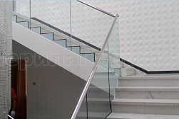 Стеклянные перила для лестниц в Нижнем Новгороде. Готовые проекты ПерилаГлавСнаб - фото 4