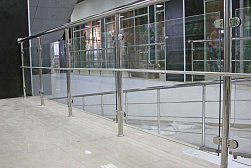 Стеклянные перила для атриумов в Нижнем Новгороде. Готовые проекты ПерилаГлавСнаб - фото 12